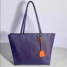 Cayetana  Morado